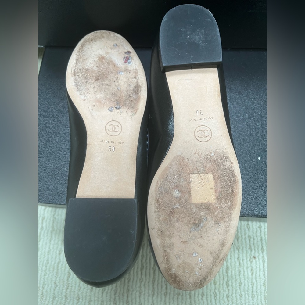🔴Authentic CHANEL Black & Navy Leather Ballet Flats🔴 - Picture 5 of 9